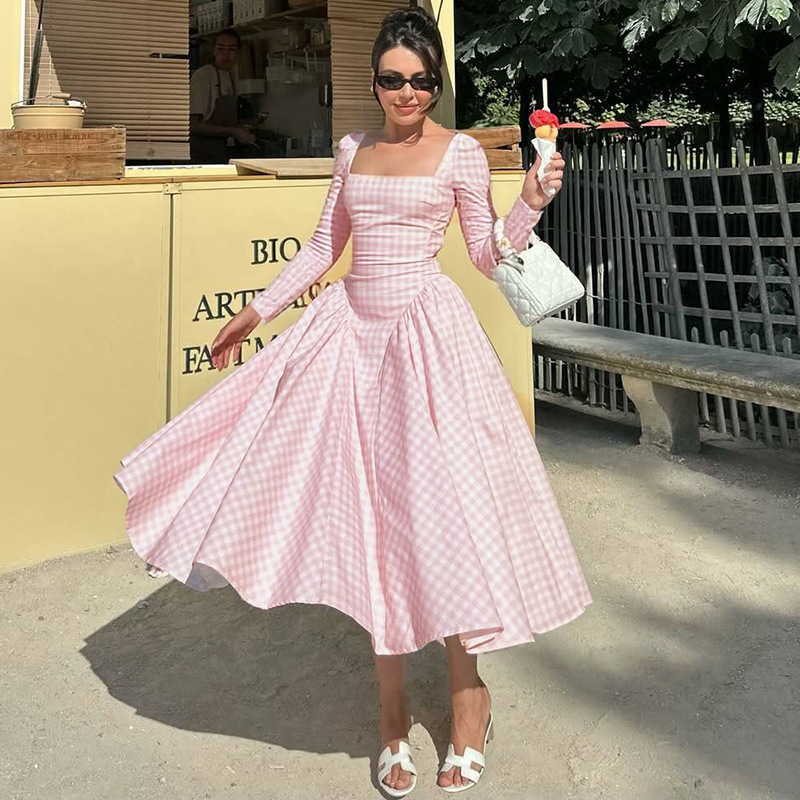 Designer hot selling women's clothing autumn and winter new style French elegant plaid dress fashionable square collar waist cinched trumpet long