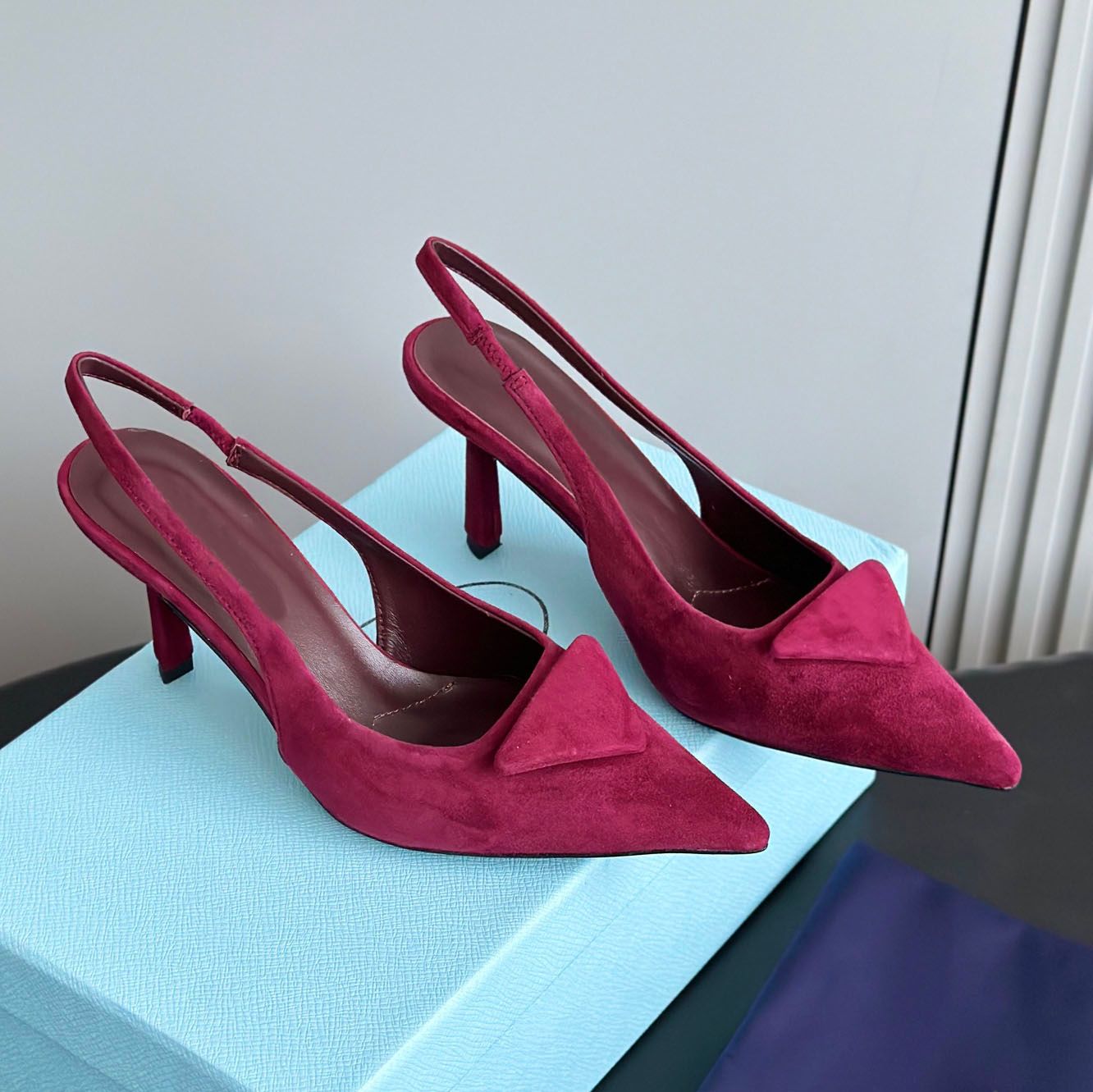 designer shoes Logo Slingback Pump Women 7.5cm Classic Chamois Suede mule Stiletto Heel Dress shoes triangle Bestselling Burgundy high heels