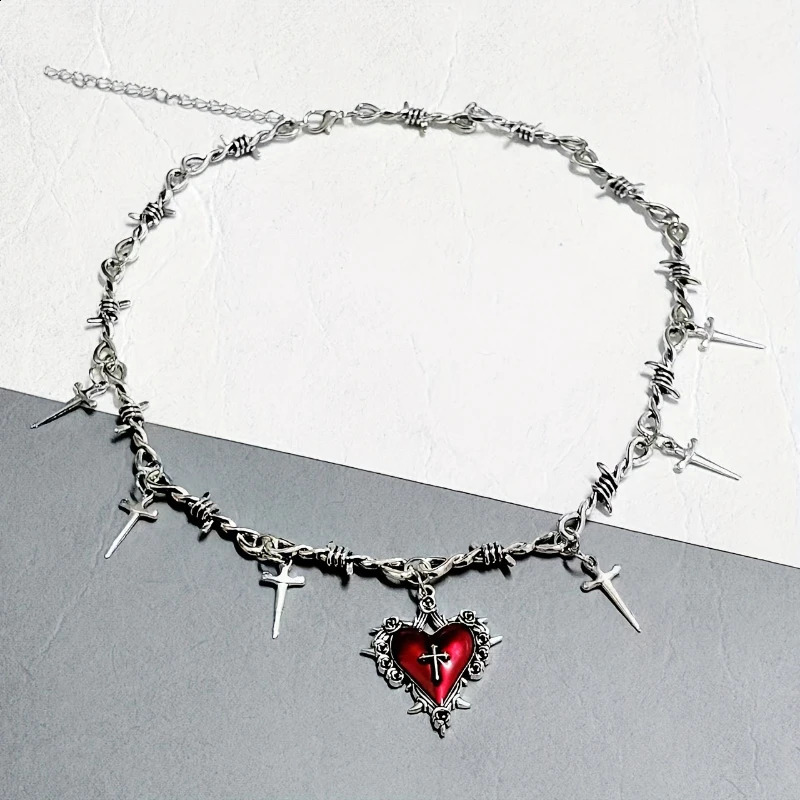 Gothic Punk Style Thorn Wrapped Cross Heart Pendant Necklace Womens Personalized Trendy Accessories Jewelry 251023