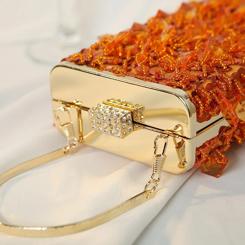 Diamonds Beaded Evening Bag Lady Glass Rhinestones Party Gold Purse Mini Square Tassel Bags er Womens Handbag 251023
