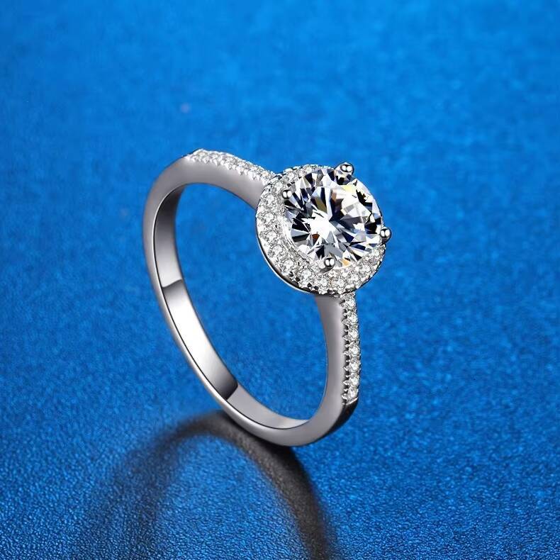 Factory Prices Excellent Cut 05ct 1ct 2ct 3ct Various Size White Color DVVS Moissanite Engagement Wedding Diamond Ring