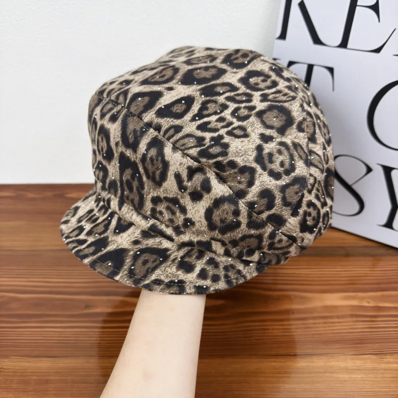 American Retro Leopard Print Rhinestone Personalized Berets Womens Spring and Autumn Trend Y2k Shortbrimmed sboy Caps 251023