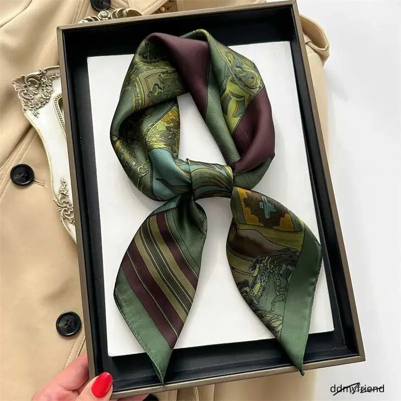 Animal Scarf: 27.5 Square Silk Bandana Scarf For Women - 70S Headband Style, Breathable Green Horse Print Ddmyfriend