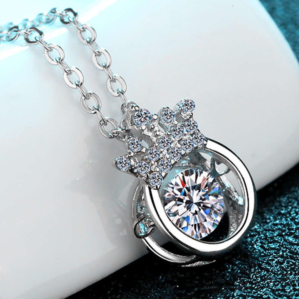 DHCollections-- S Pure Sier for Women 50 Points Moissanite Crown Dynamic Necklace Imitation Dia Pendant Clavicle Chain Straight