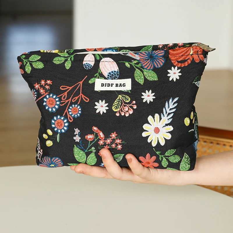 Womens Makeup Bag Black Jacquard Large Capacity Lipstick Makeup Storage Bag Handy Hand Clutch Bag Travel Toiletry Bag Ins StyleT251024