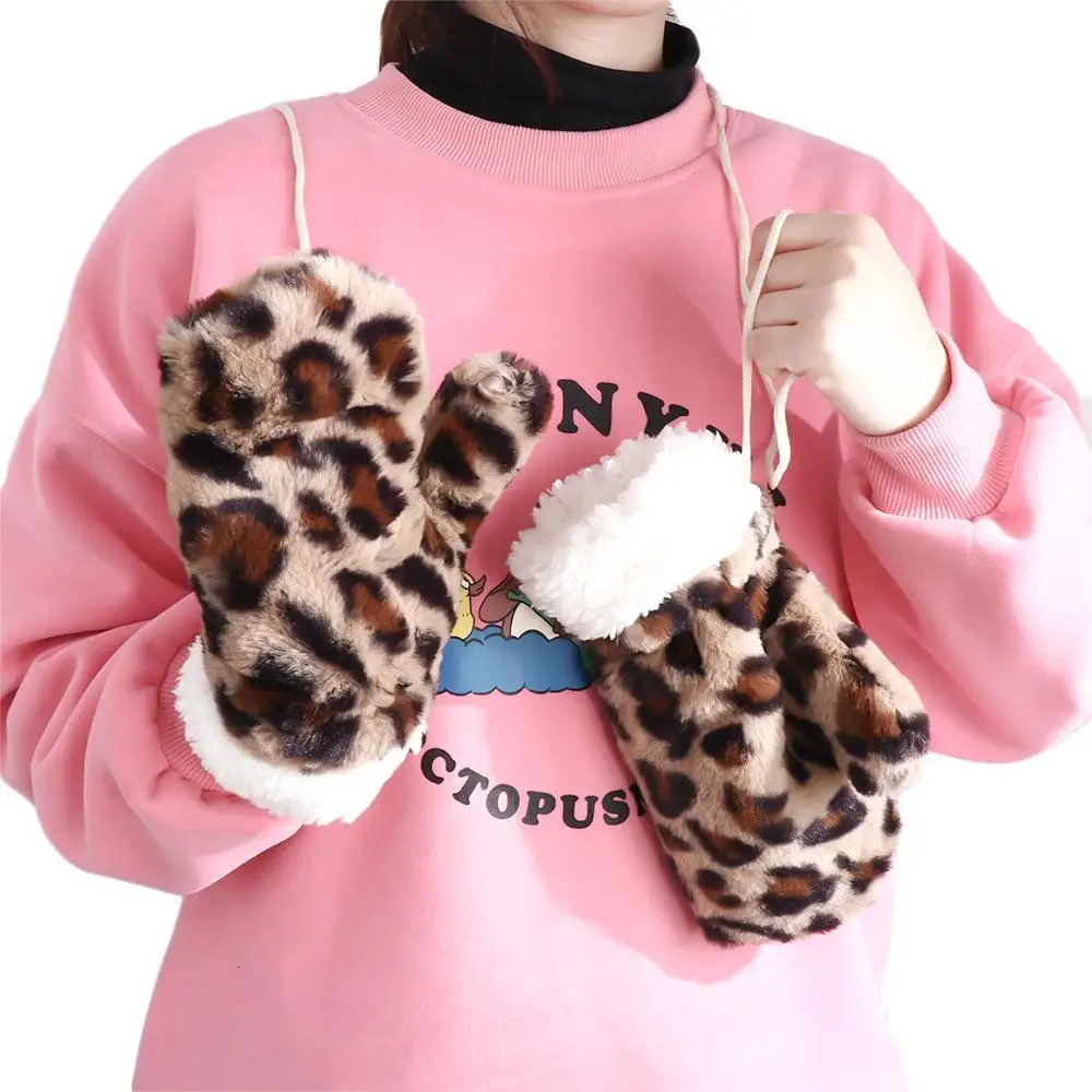 Cute Adult Winter And Autumn Plus Velvet Leopard Pattern Full Fingers Gloves Cow Printed Women Halter Gloves Christmas Mittens 251021