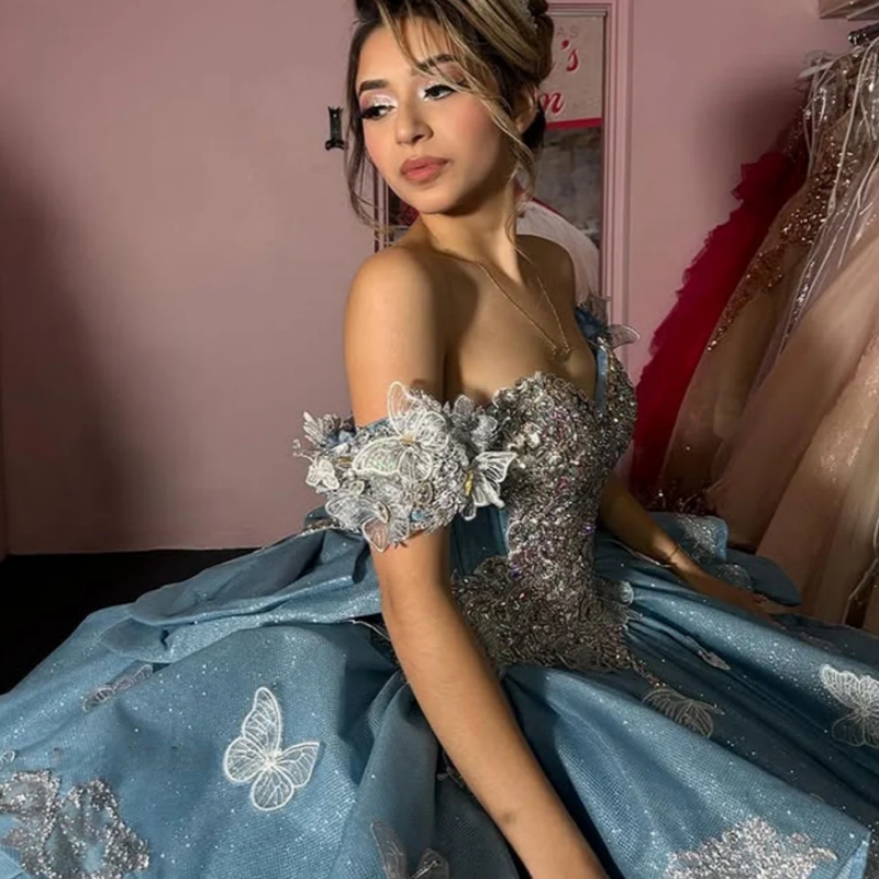 Light Blue Princess Ball Gown Quinceanera Dresses Beads Appliques Crystal Gems Birthday Party For 15th Girls