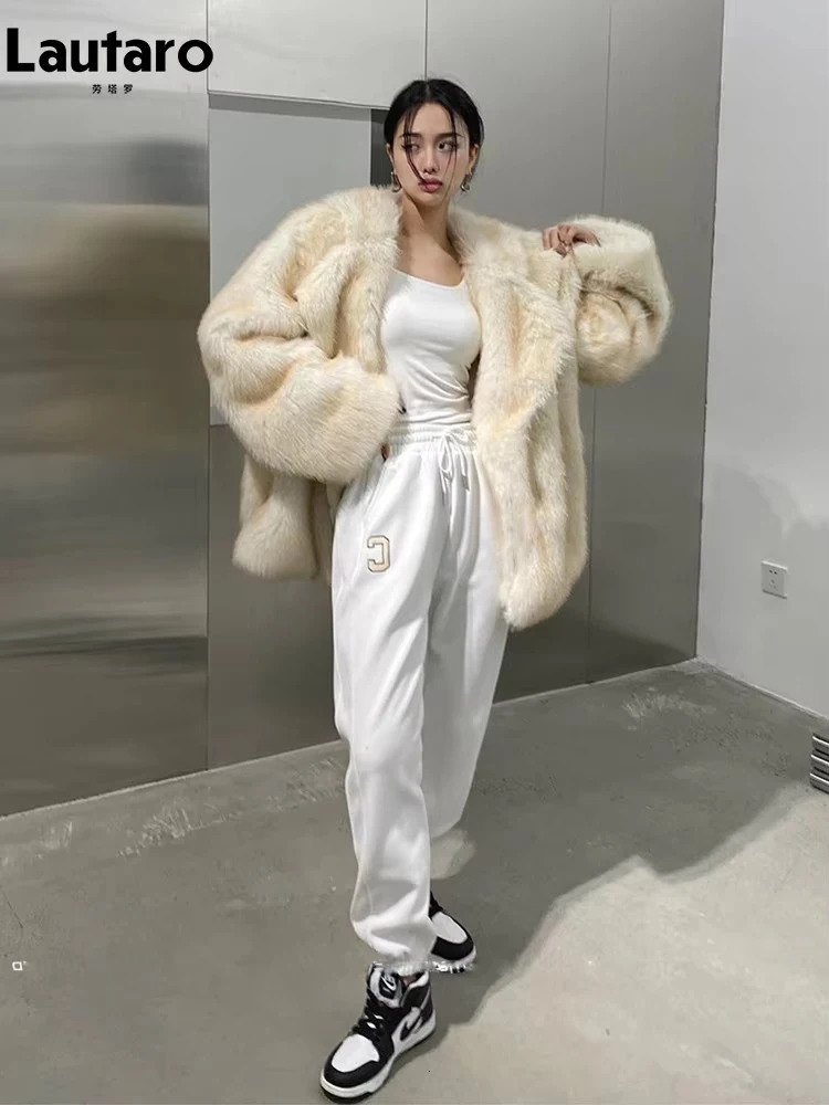 Lautaro Winter Loose Casual Thick Warm Soft Hairy Faux Fur Coat Women High Quality Furry Fluffy Jacket Korean Fashion 251013