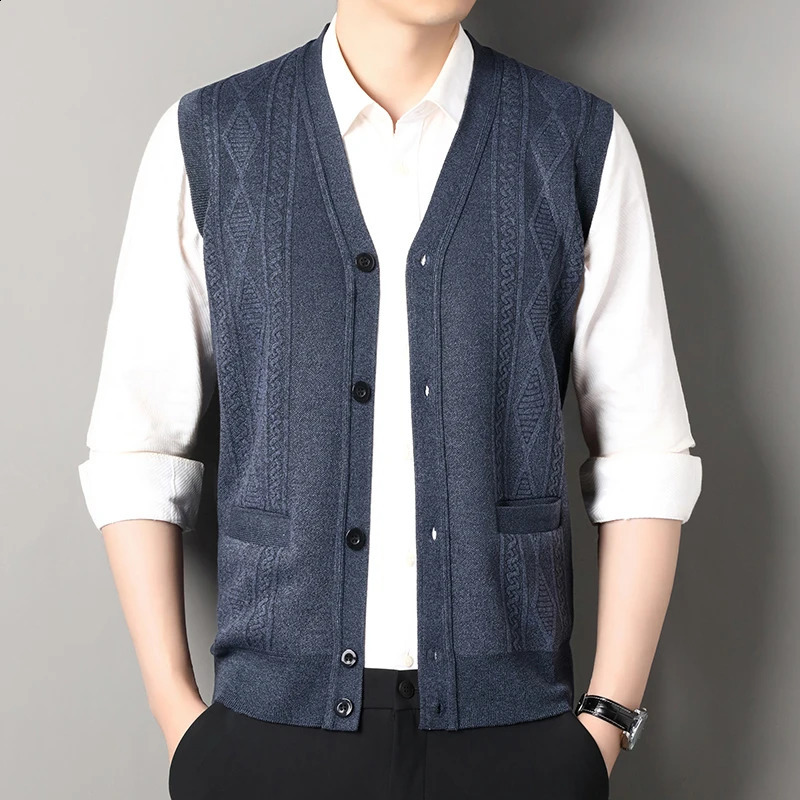 Autumn Winter Mens Vest Casual Sleeveless Sweater Coat Japanese Style Button Up Cardigan Men Vneck Fashion Knitted Cardigans 251015