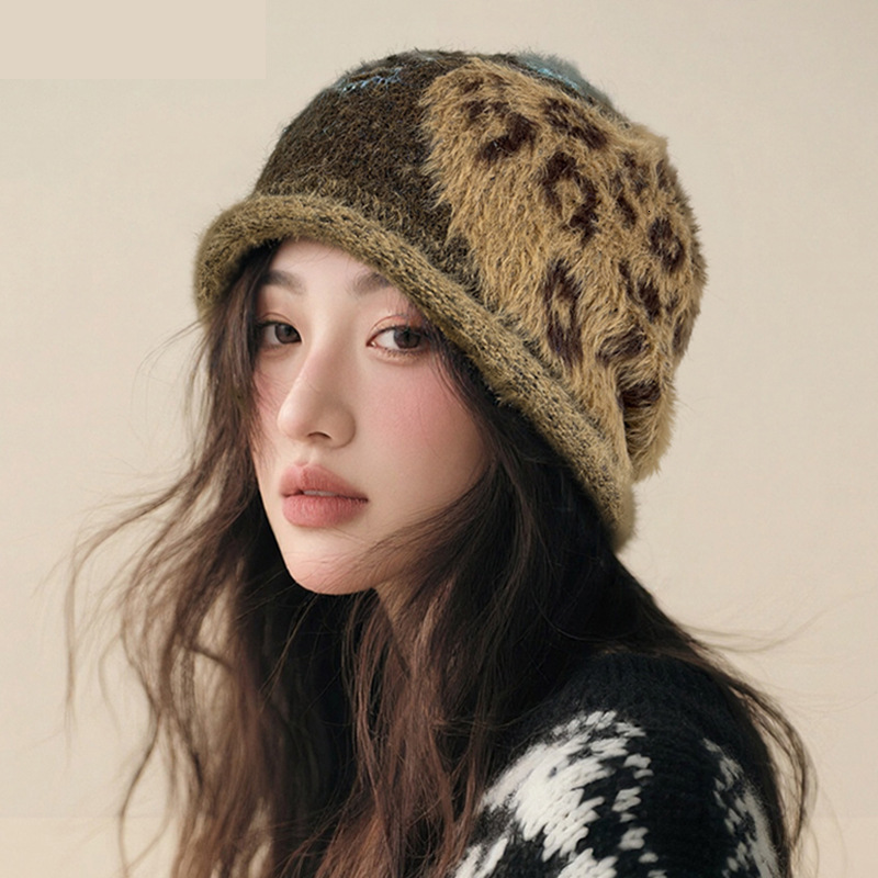 Autumn Winter Coffee Color Slouchy Beanie for Women, Ear Protection, Warm Knitted Pullover Korean Style, Versatile Cold Hat, Large Head Circumference