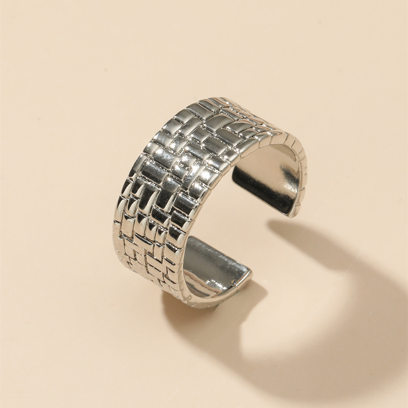 Designer ring Elegant unique personalized geometric metal woven ring design simple and fashionable ring free shipping Valentine's Day gift with b