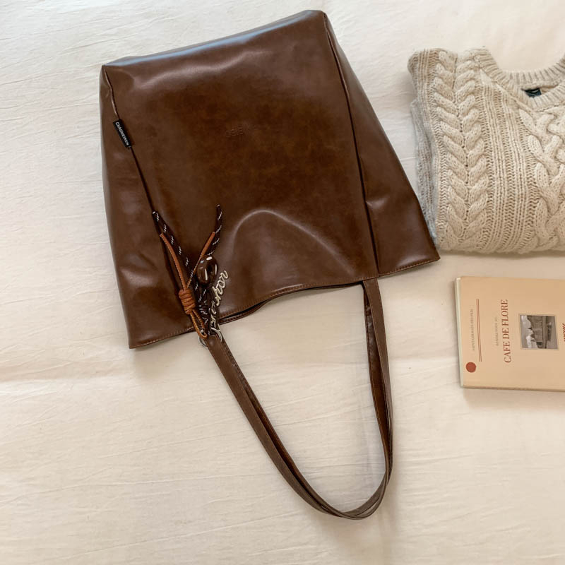 2025 Spring New Women's Large Capacity Handheld Shoulder Bag Exquisite Simple Multi functional Outdoor Commuter Crossbody Bag Fashion Phone Bag