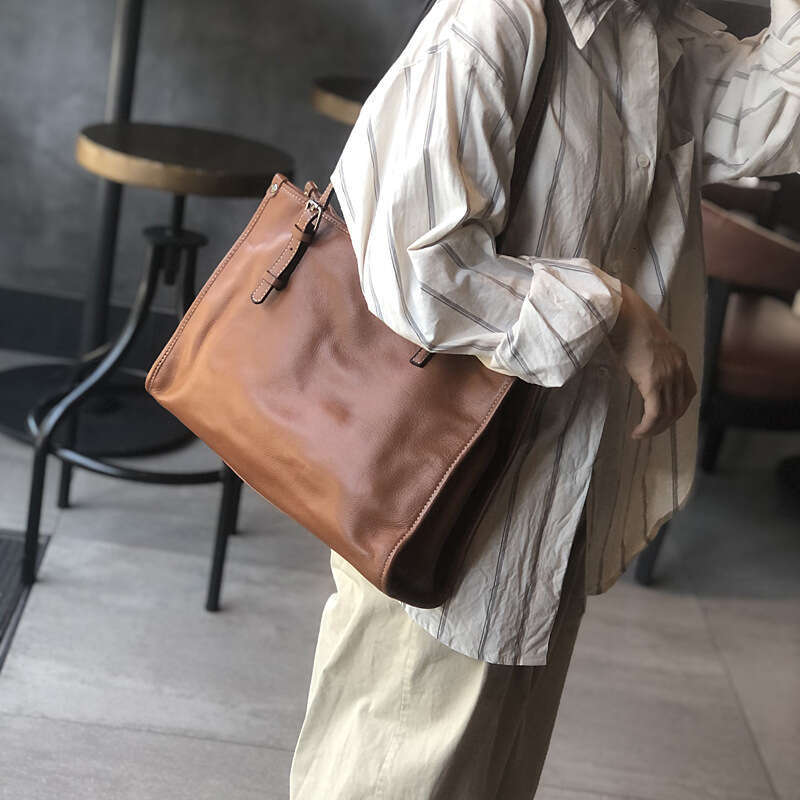 Genuine Leather Tote For Women Autumn Winter New Fashion Large Capacity Handbag Shoulder Bag First Layer Cowhide Commuter Bag High Quality High Qualit