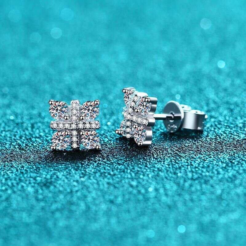 DHCollections-- XDY Pure Sier for Women Peace Knot Micro Inlaid 48 Points Moissanite Stud Earrings Jewelry