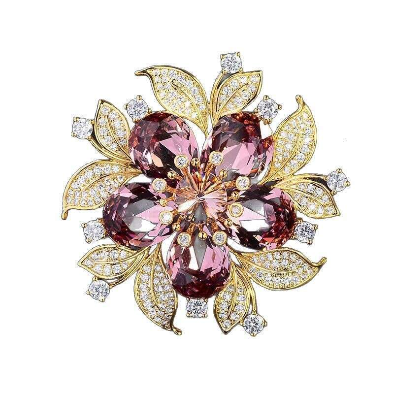 Brooch Designer luxury brooches Imitation Crystal Flower for Women men Exquisite Elegant Jewelry Accessory alloy plated 18K gold Festival gift