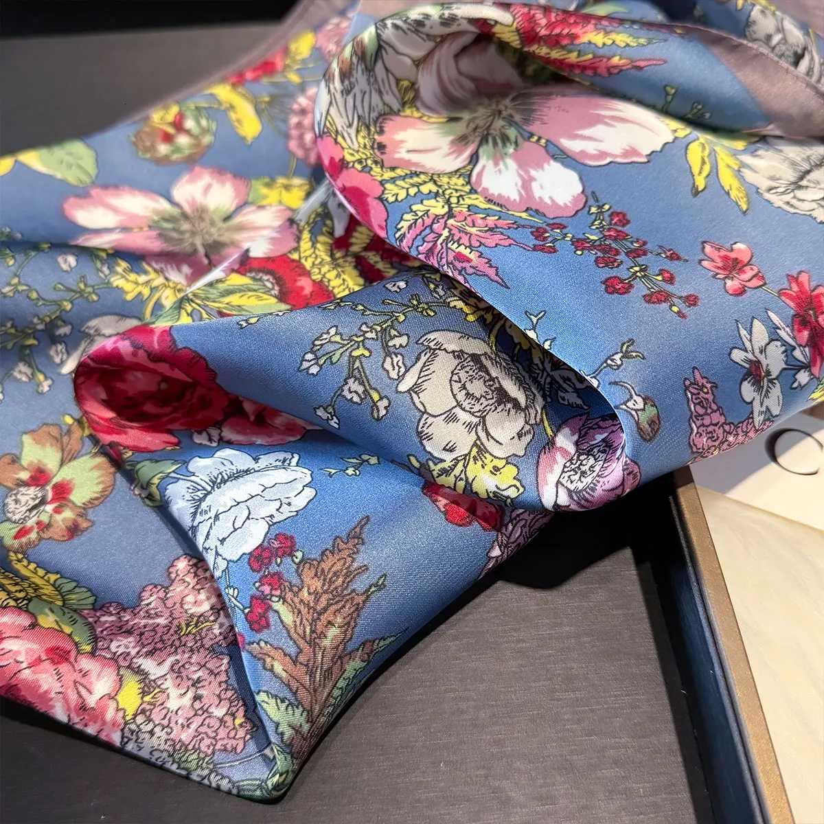 Seasons NEW ral Square Scarf Wen Satin Shl Wr Hijab Fem Hair Luxury kerchief Beach Sun Protection Bandana Y251024