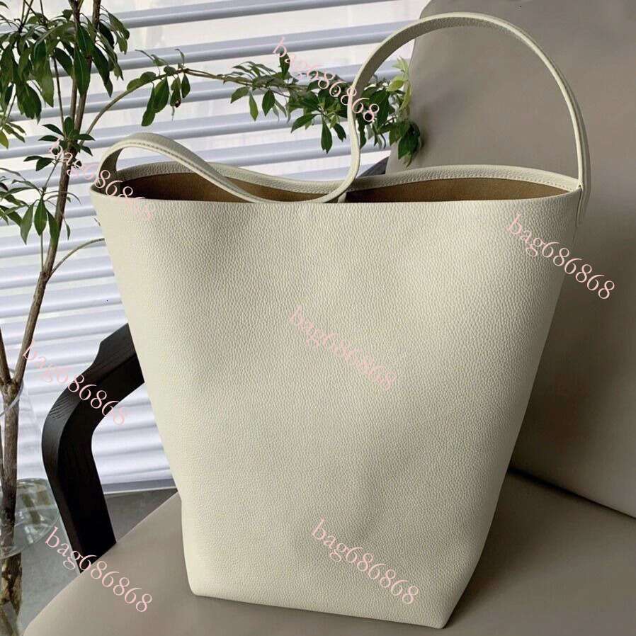 Designer Bag Tote Bag Shoulder Bag Top Layer Cowhide Summer Niche High End Large Capacity Commuter Tote Women S Single Shoulder Bucket Bag