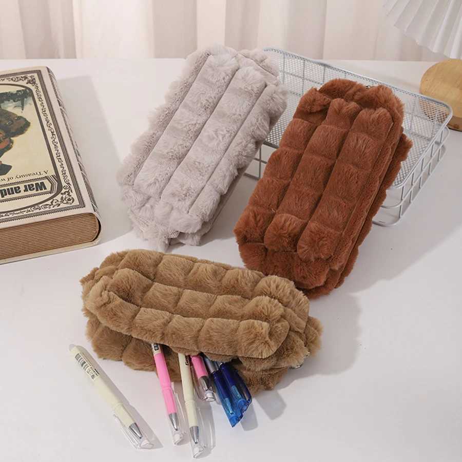Plush Makeup Bag Cosmetic Lipstick Brush Storage Bag Women Handbags Trendy Organizer Pouch Large Capacity Pencil CaseT251024