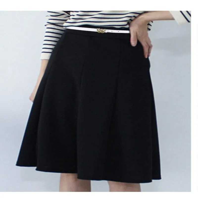 A small waist belt with a butterfly buckle suitable for dresses shirts and jeans Its a new summer style that cinches the wai W251024