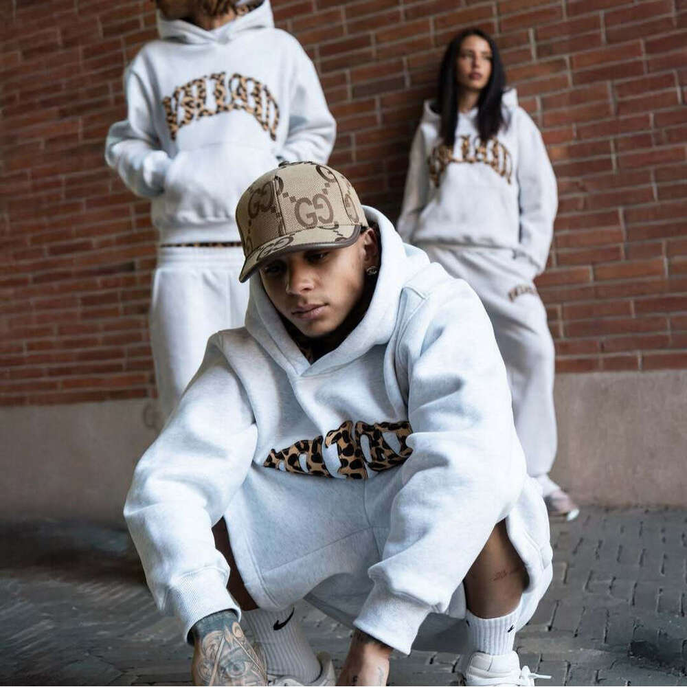2025 New European Trendy Brand High-Quality Leopard Print Casual Sports Hoodie for Men and Women