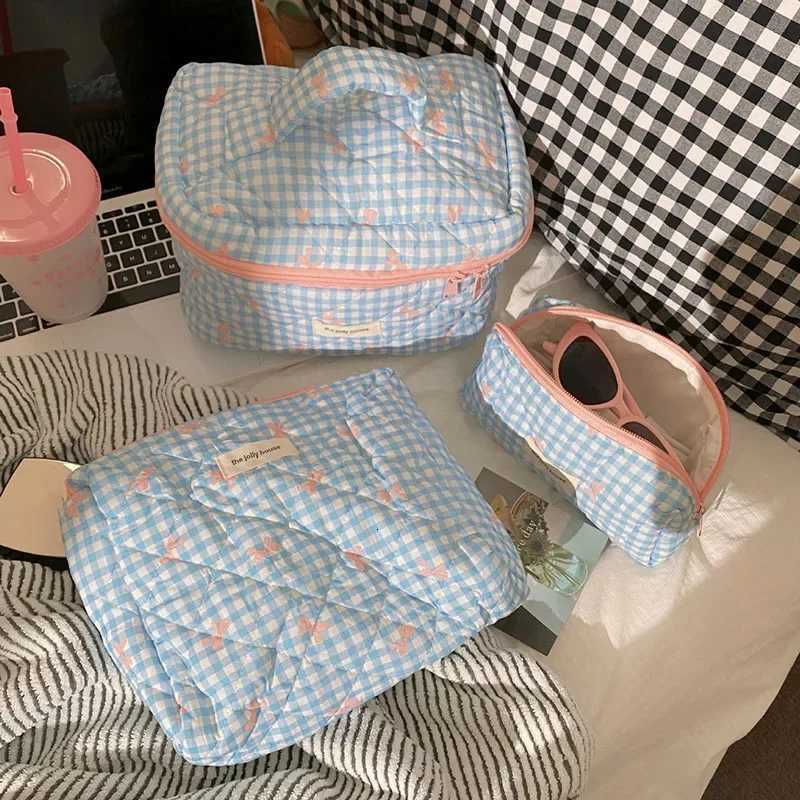 1PCS Women Makeup Zipper Bag Cartoon Bow Knot Bear Tote Large Capacity Quilting Pouch Washbag Female Brush Cosmetic Storage BagT251024