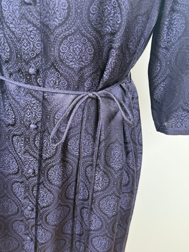 Simple, sophisticated, and elegant silk dress with a youthful, graceful charm JYL85070
