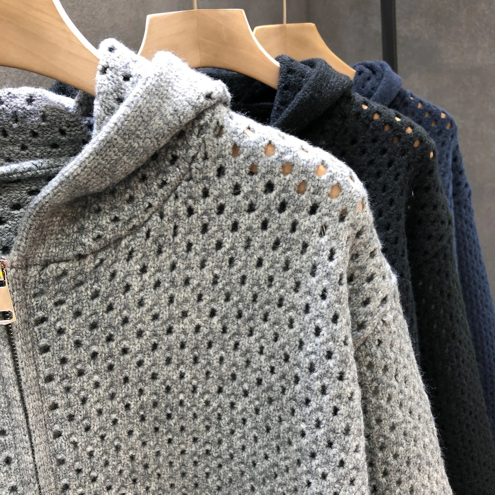 Winter MenS Casual Solid Color Breathable Hollow Hooded Cardigan Knitted Sweater Suitable For Outdoor Daily Wear 251015