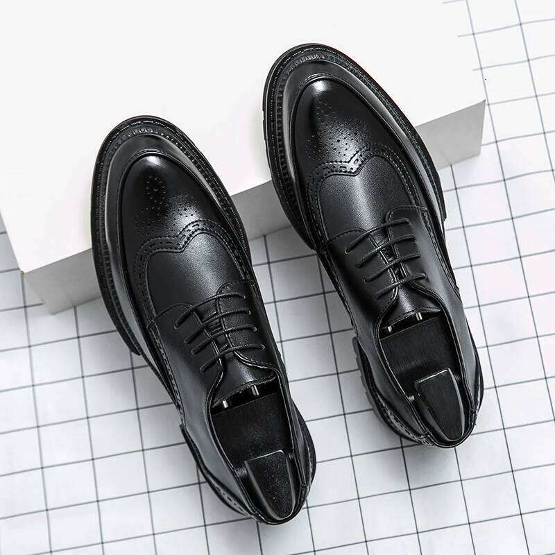 New leather for young men British Brock formal business increase casual black wedding groom lace-up men's shoes
