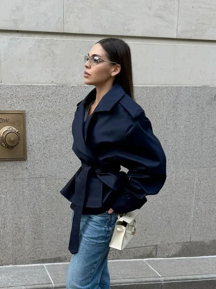 Fashion Lace Up Lapel Collar Windbreaker Women Shoulder Pat Long Sleeves Wide Coats Autumn Commute Daily Jacket 251021