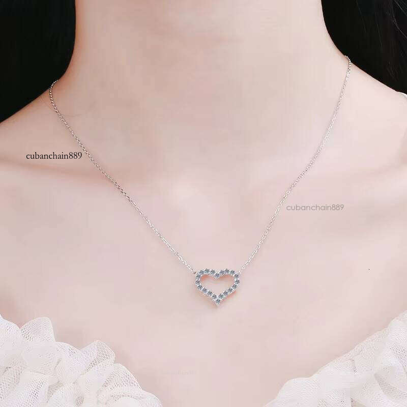 Heart-shaped Moissanite Pendant Necklace Women, Pure Sier VVS D Color Fine Jewelry Gift for Weddings and Parties
