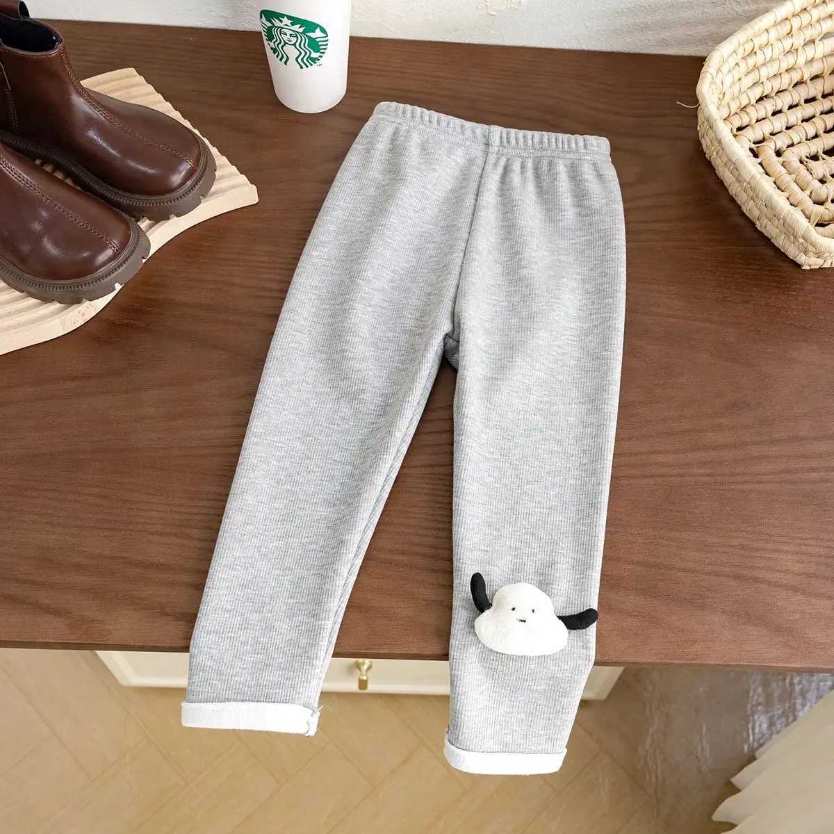 Thickened Fleece Bear Patterned Girls Base Layer Pants Winter Warm Trousers Outerwear for Babies Soft Cozy LeggingsT251024