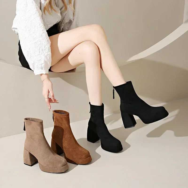 2024 Womens Fashion Highheeled Boots Winter New British Style Soft Sole Antislippery Versatile Keep Warm Leather Shoes W251024