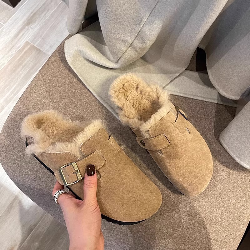 Free shipping Designer Plush-Lined Clogs with Metal Buckle Detail Daily Occasion Wear Fashion Stylish Versatile Trendy Slippers