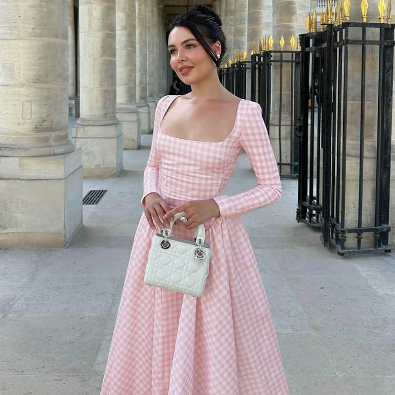 Designer hot selling women's clothing autumn and winter new style French elegant plaid dress fashionable square collar waist cinched trumpet long