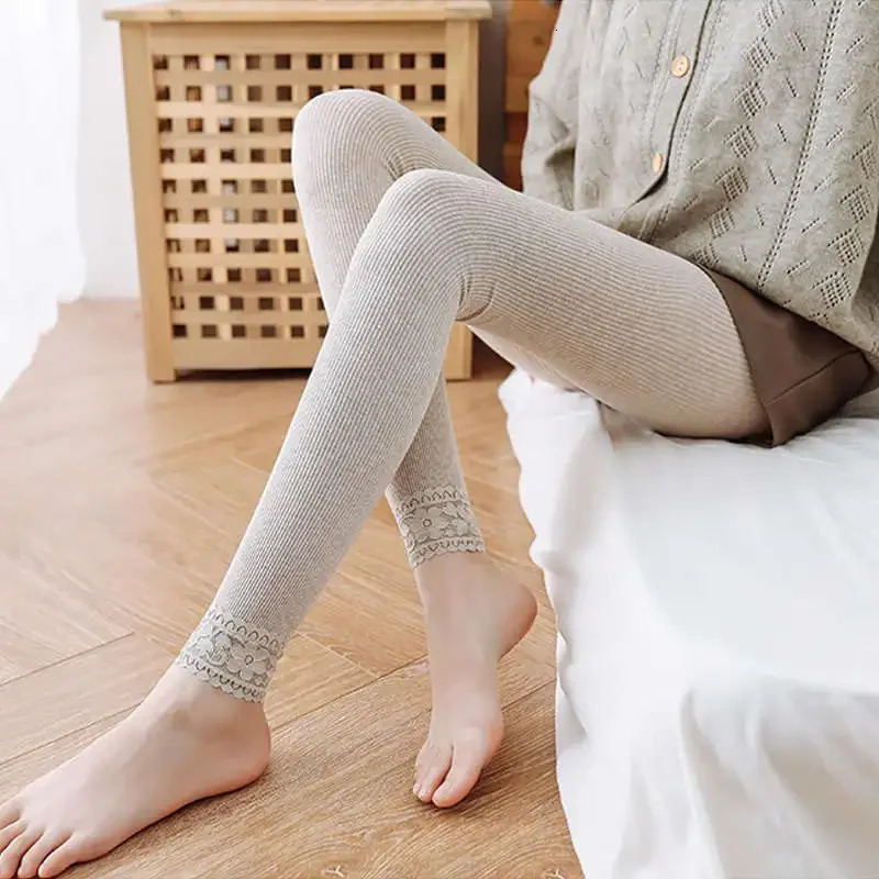 Plus Velvet Thicken Vertical Stripes Lace Stitching Leggings Women Autumn Winter Pants Stretch High Waist Cotton Leggings C6771 251018