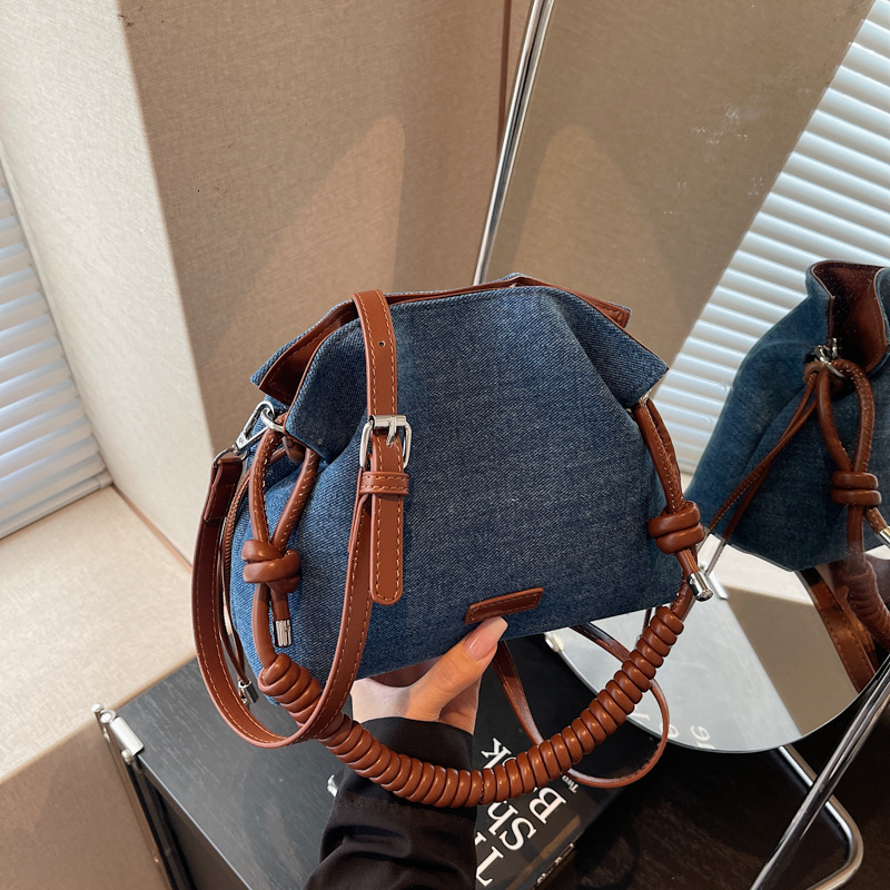 Luxury Brand Designer Bag Denim Handbag For Women 2025 New Niche Super Popular Shoulder Bag Crossbody Bucket Bag Phone Bag