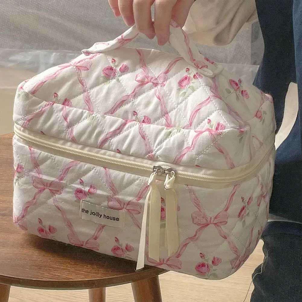 Cute Bow Flower Quilting Makeup Bag Women Zipper Cosmetic Organizer Female Cloth Handbag Portable Toiletry Case For GirlsT251024