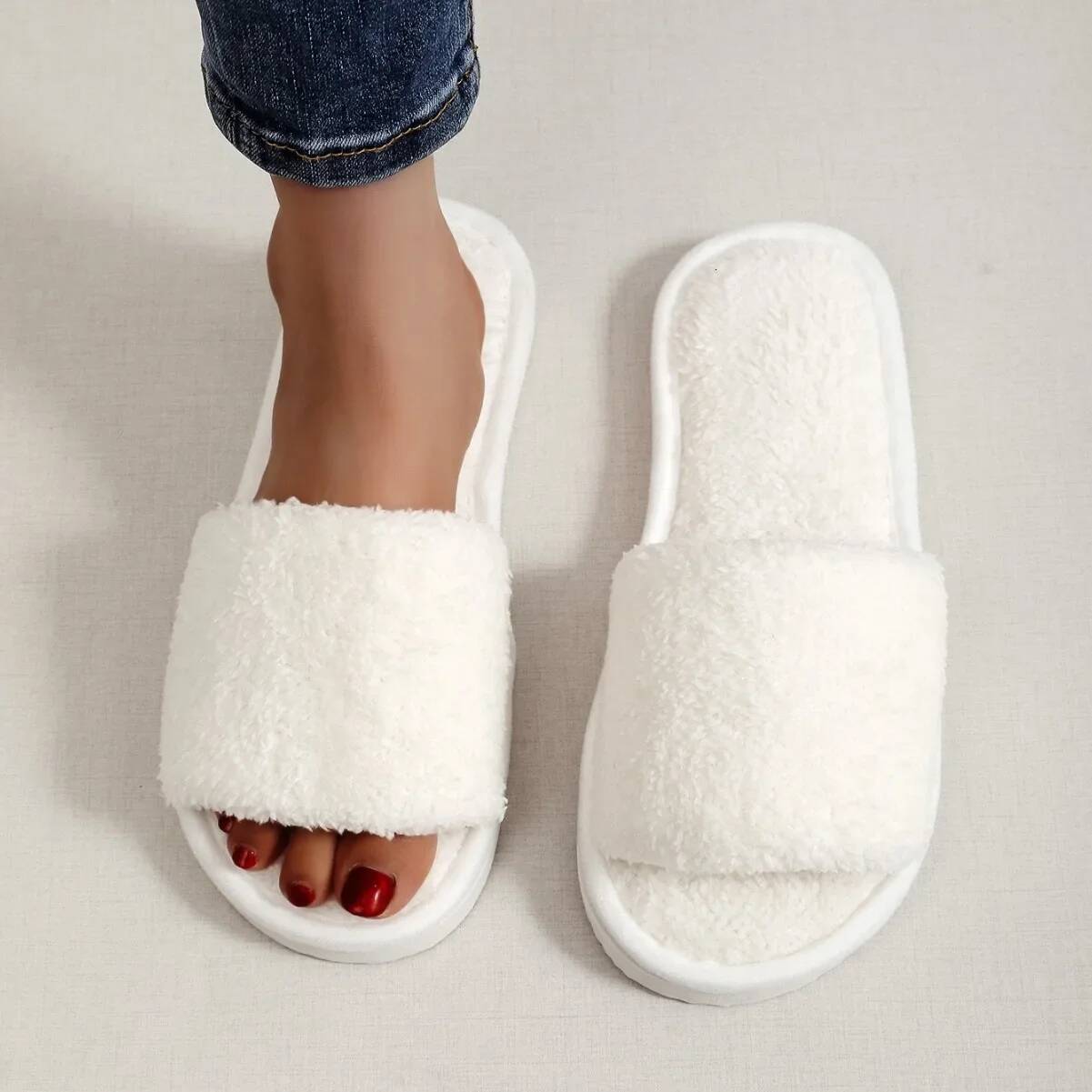 Four Seasons New Women's Home Slippers Slides Sandals Shoes White Fur Warm Plush Comfortable Lightweight Flat ddmythur