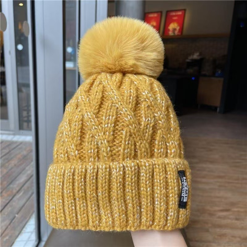 New Korean Style Sequin Hat Women, Thickened Warm for Autumn and Winter, Cute Pom-Pom Versatile Knitted Hat, Trendy