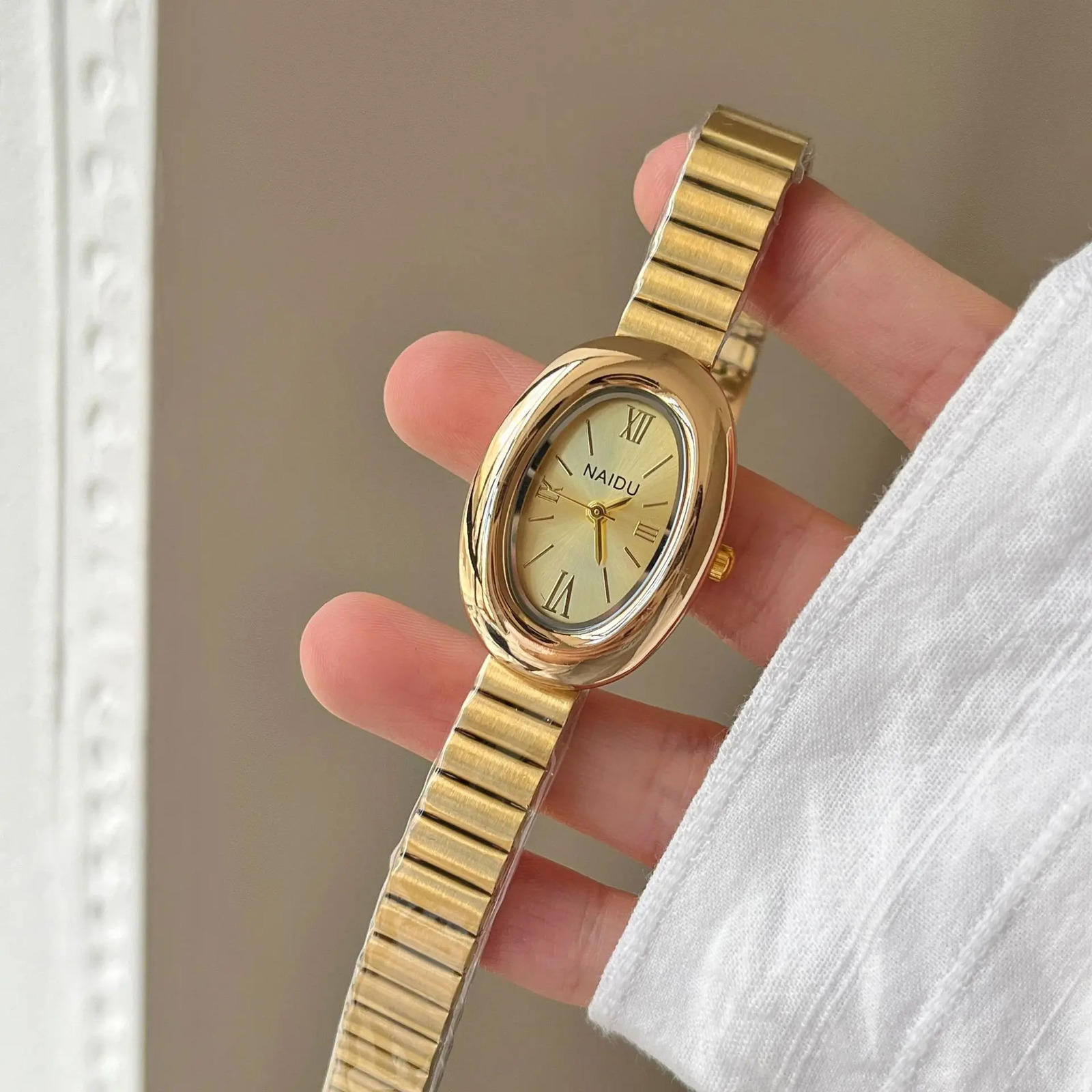 Women Watch Vintage Oval Dial Gold Watch Roman Numerals Steel Strap Ladies Girl Gift Wristwatch Clock Relojes 251021