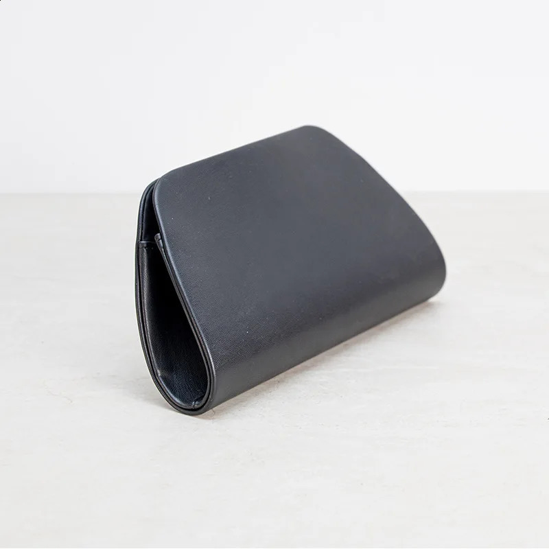 Women Vintage Shell Acrylic Evening Bag Stylish Bridal Dress Clutch Bag Wedding Dinner Party Festival Banquet Handbag with Chain 251023