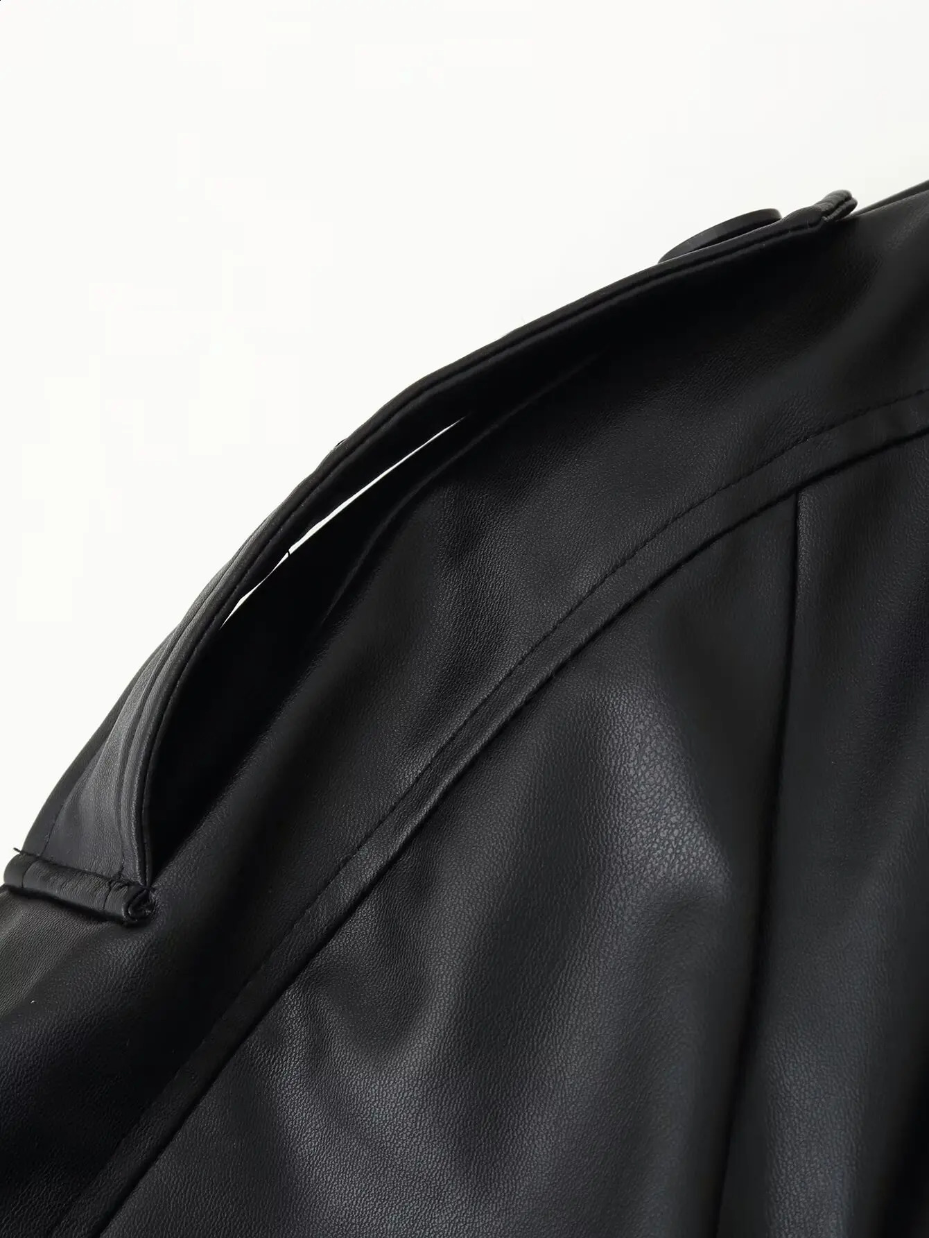 Woman Autumn Faux leather Jacket Solid TurnDown Collar Long Sleeves Pocket Belt SingleBreasted Female Streetweer Coats 251020