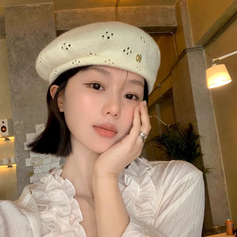 Japanese Retro Solid Color Knitted Berets Cap for Women Summer Autumn Thin Breathable Versatile Casual Literary Painter Hats 251023