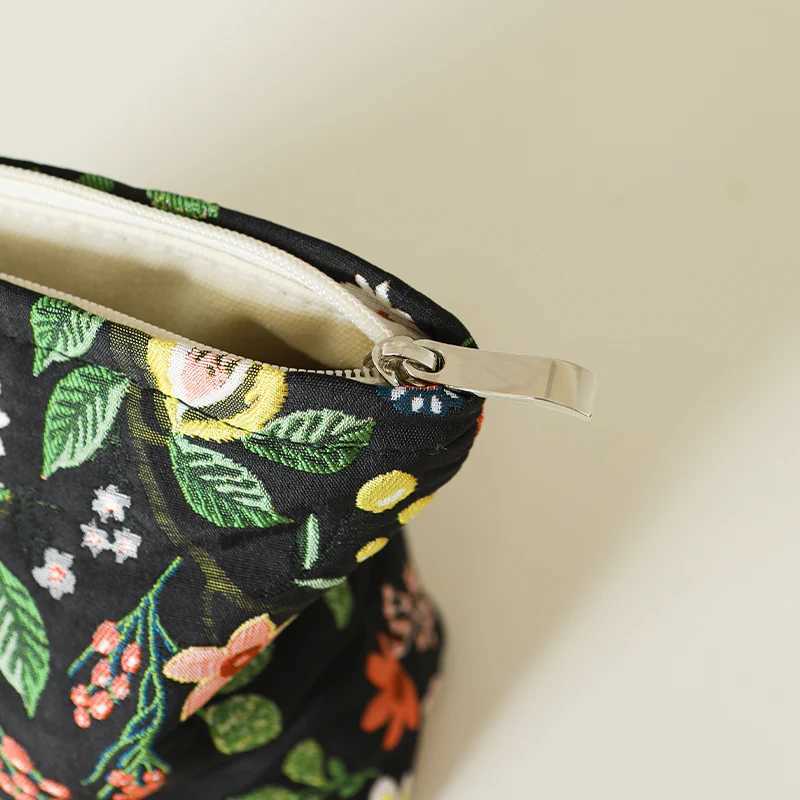 Womens Makeup Bag Black Jacquard Large Capacity Lipstick Makeup Storage Bag Handy Hand Clutch Bag Travel Toiletry Bag Ins StyleT251024