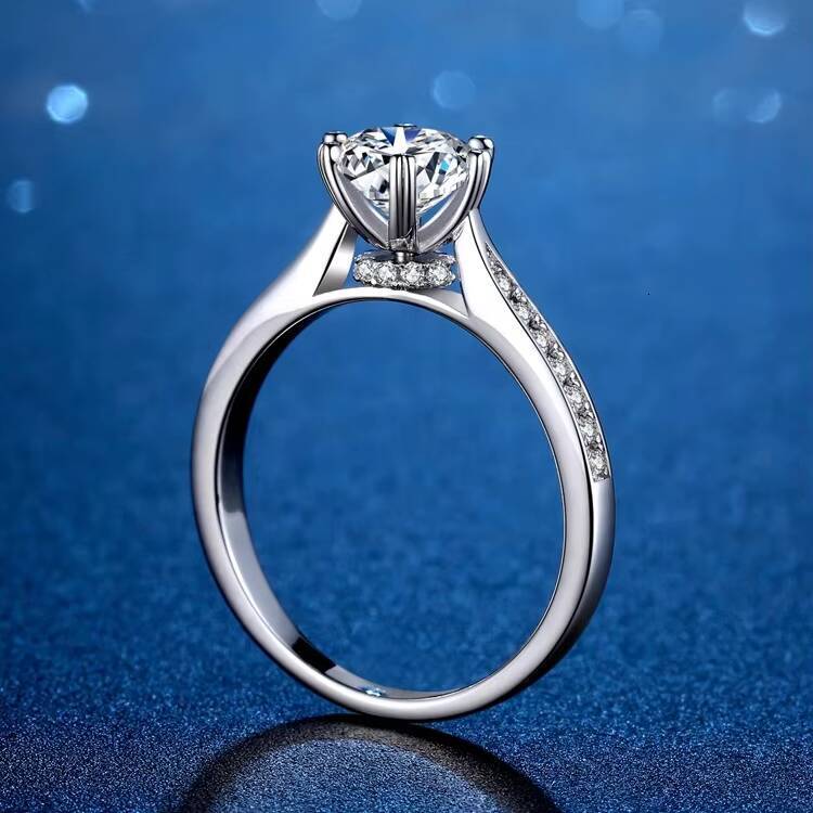 Hot Sale 925 Sterling Silver Jewelry White Gold Plated Shiny Moissanite Diamond for Women Wedding Rings Engagement Fine Jewelry