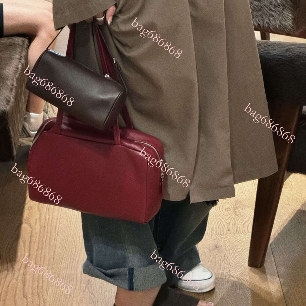 Designer Bag Tote Bag Shoulder Bag New Astra Bowling Sheepskin Shoulder Commuter Handbag Underarm Bag Boston