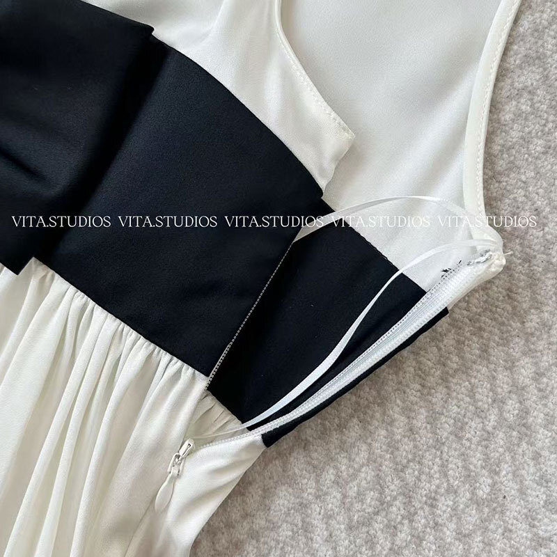 Luxury Designer Women's White Silk Bow Tie Vest Classic Deep V-Neck Sleeveless Cropped Camisole Sexy Fashion Street Style Fashion Clothing S1047