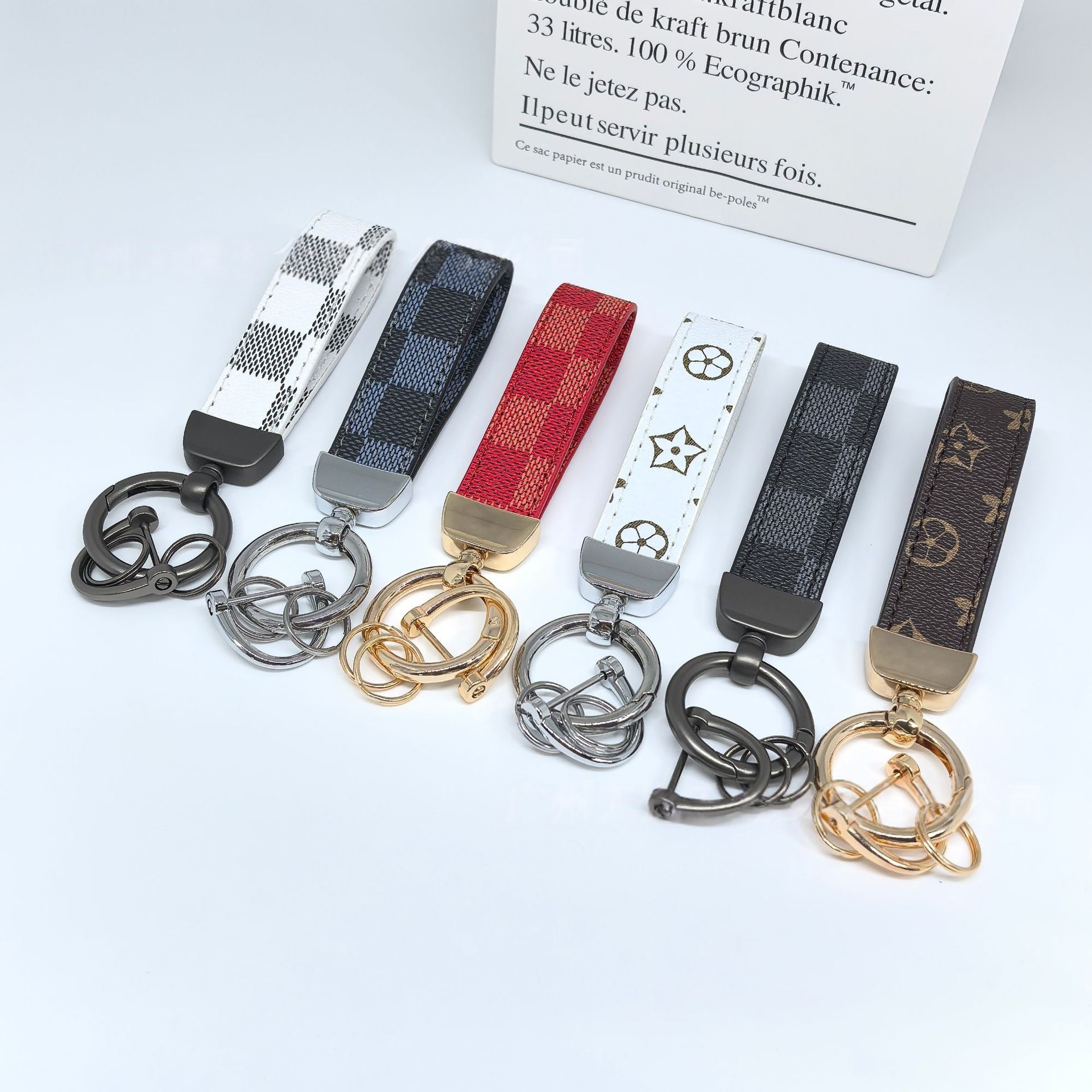 New Patterned Leather Premium Car Keychain Metal Key Ring for Waist Hanging Unisex Automotive Accessory