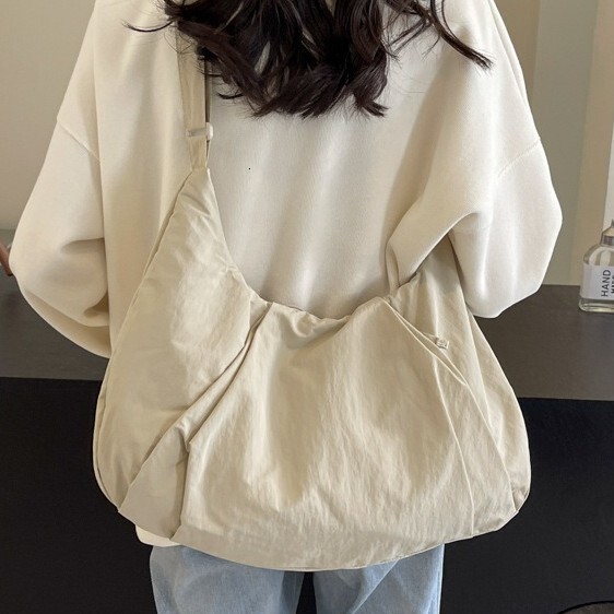 2025 new designer fashionable women's casual crossbody bag