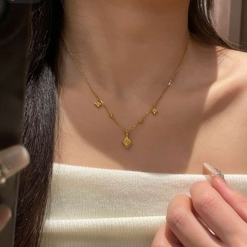 Necklace Designer luxury pendant necklace Eight-Pointed Star for Women men Exquisite Fashion High End Niche Design copper plated with 18K gold Festiva